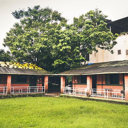 Whispering Peepul Resort Badlapur Exterior photo