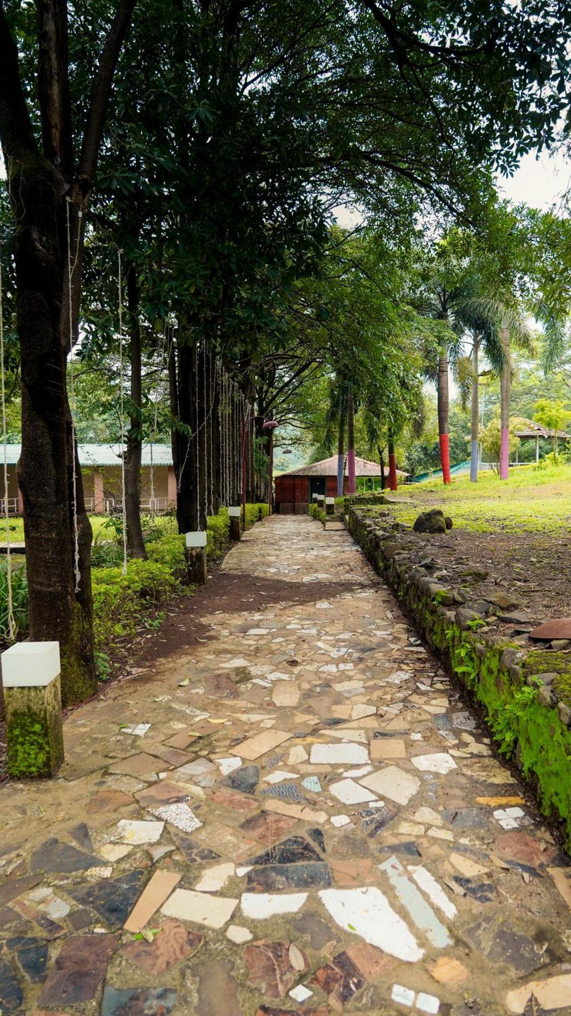 Whispering Peepul Resort Badlapur Exterior photo