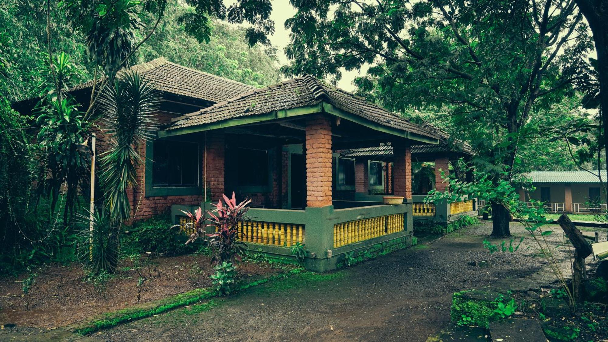 Whispering Peepul Resort Badlapur Exterior photo